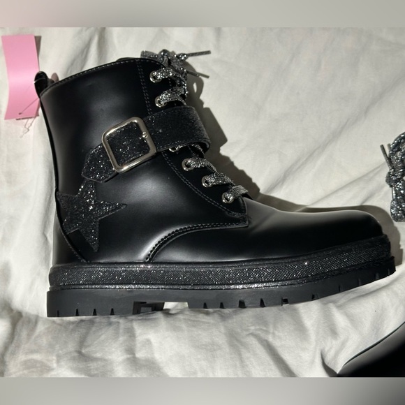 ⭐️Like New⭐️ Kelly & Katie: Girls Boots- Size 4 - Picture 10 of 12